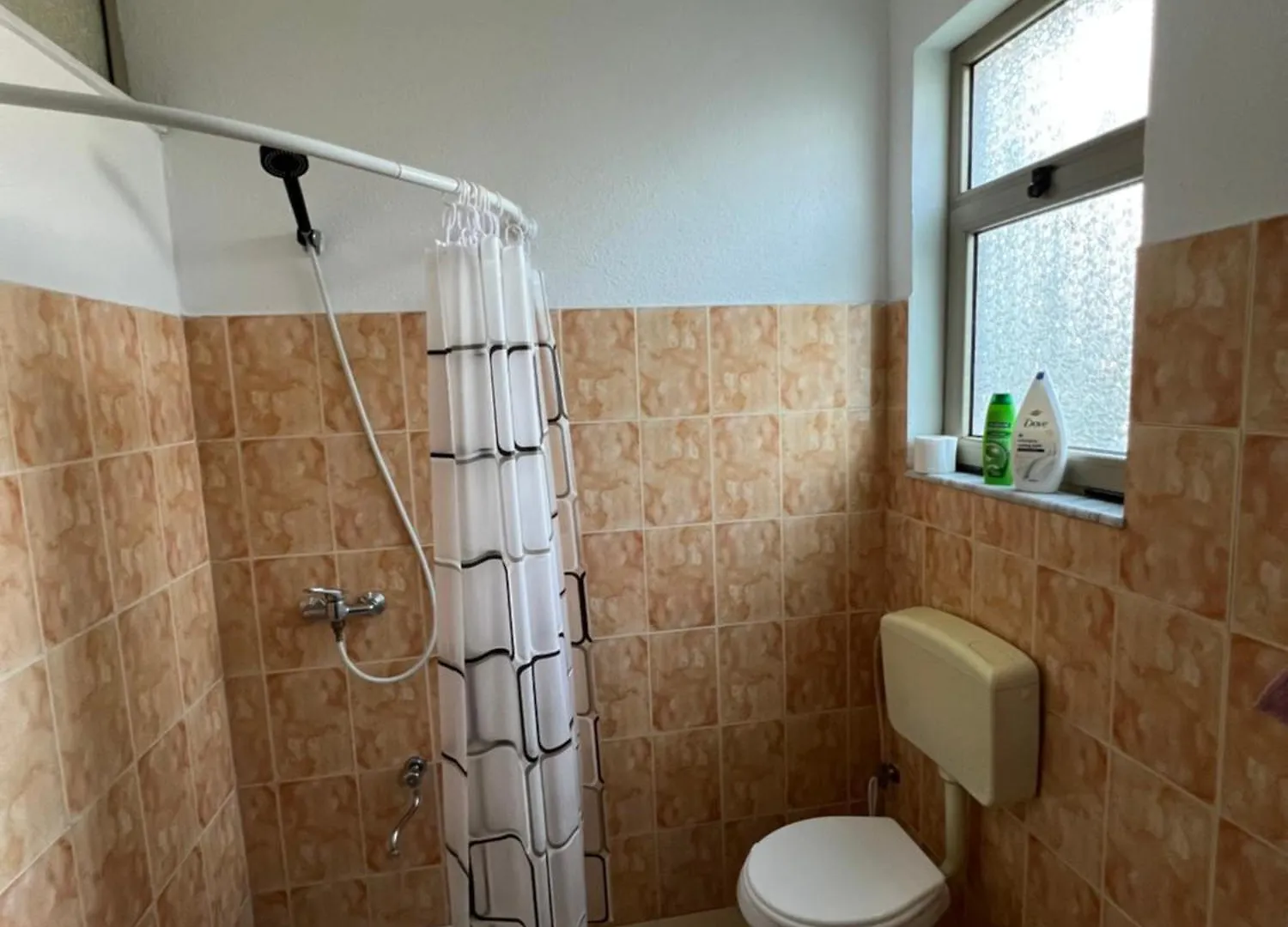 Hotel Dibra Home Near City Center Of Shkodra